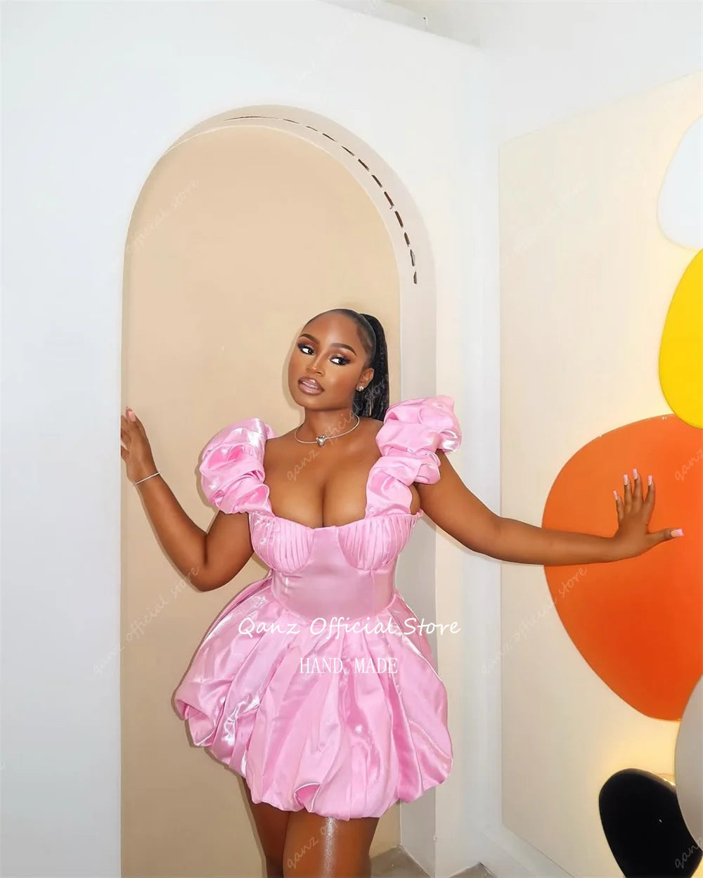 Qanz Pink Shiny Satin Prom Dresses Sweetheart Short Birthday Party Dress Spaghetti Straps Mini Vestidos De Graduación Customized