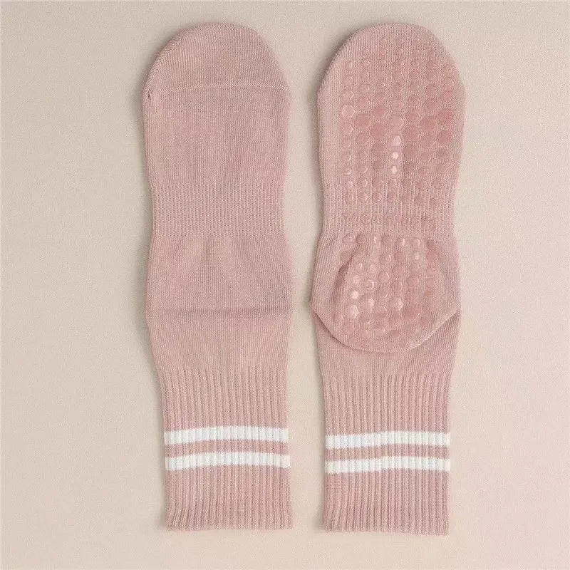 1 Pair Women's Yoga Socks with Silicone Grips Non Slip Fitness Socks for Pilates Dance and Workout Anti Slip Sports Socks - Luvia