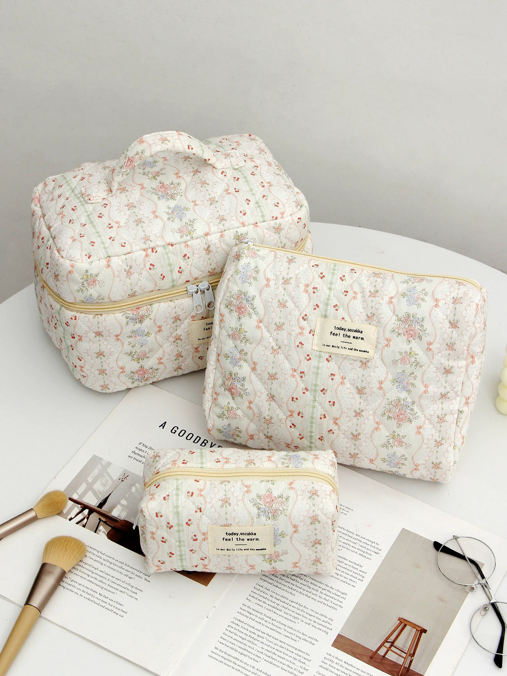 1pc/set floral  quilted makeup bag, cute large capacity makeup bag, travel essential makeup bag, multifunctional makeup bag