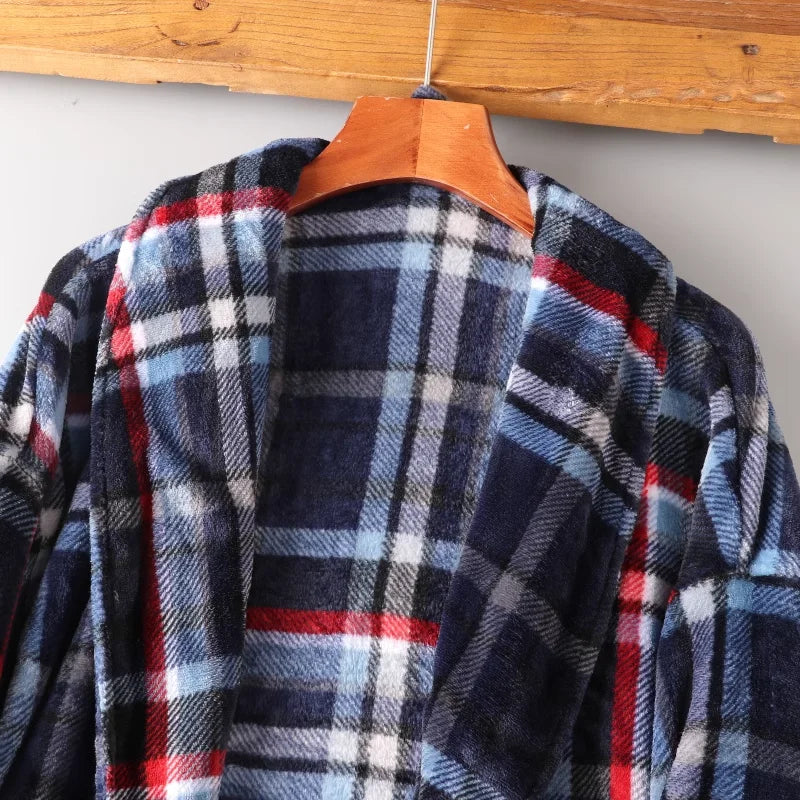 Men's Nightgown Home clothes Robes Winter warmth flannel bathrobe Plaid Pajamas Male lounge sleepwear