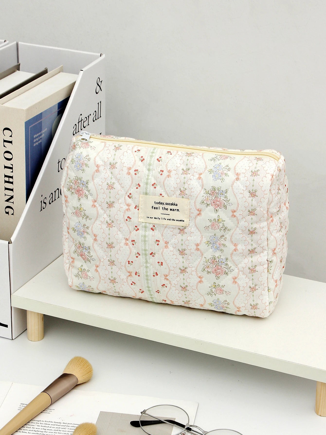 1pc/set floral  quilted makeup bag, cute large capacity makeup bag, travel essential makeup bag, multifunctional makeup bag