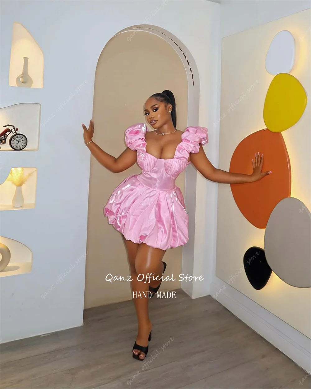 Qanz Pink Shiny Satin Prom Dresses Sweetheart Short Birthday Party Dress Spaghetti Straps Mini Vestidos De Graduación Customized